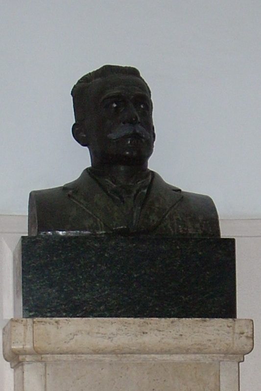 Ambrogio Cuneo's monument, Rapallo, Italy - 02.JPG